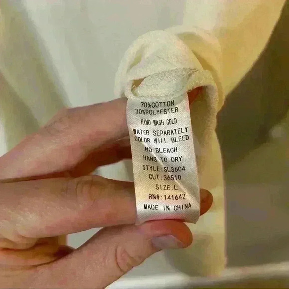 She + Sky White Flowy Long Sleeve Off White Crewneck Blouse Women’s Size Large - Picture 4 of 6